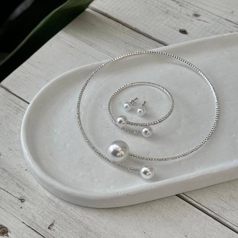 ست گردنبند دستبند گوشواره مرواریدی کد S202